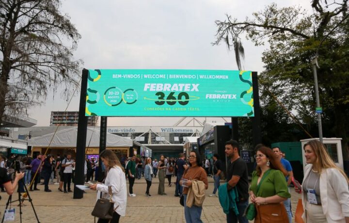 Imagens relacionada Tecnologia que captura CO₂ veste equipe da Febratex 2026 em Blumenau
