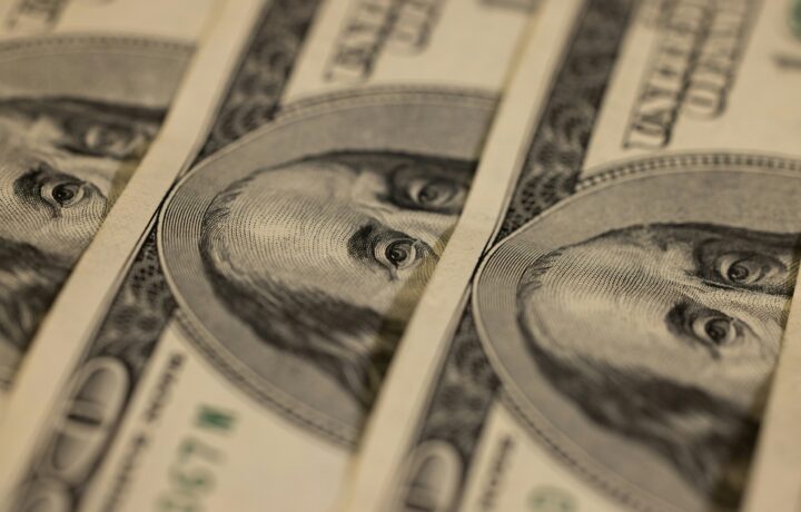 Do Real ao dólar digital: inflação, juros e câmbio ajudam a explicar os desafios de preservar o poder de compra