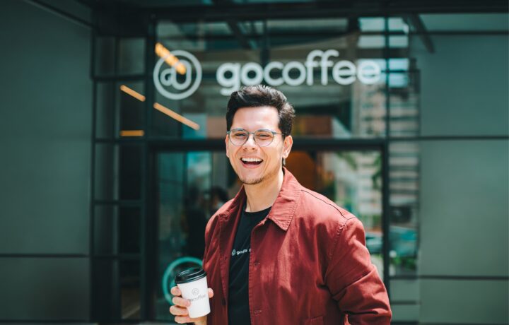 Ele criou um novo modelo de franquias e hoje ajuda a comandar rede de cafeterias que faturou R$ 100 milhões