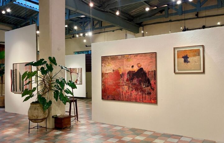 Exposição em São Paulo reflete sobre estar entre mundos