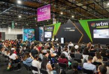 Feira de turismo reúne 53 países e reforça importância do inglês nos negócios